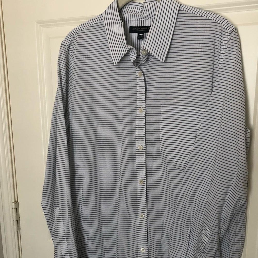 Banana Republic button front striped shirt - med